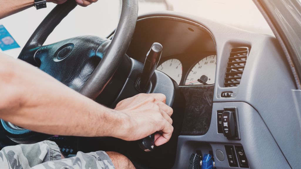 6 علت استارت نخوردن ماشین در هوای سرد